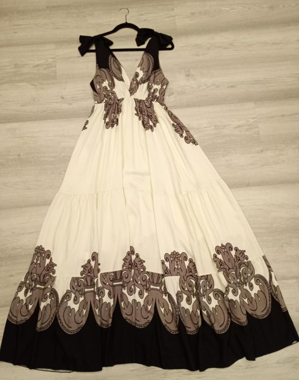 VESTIDO LTTC hueso gris negro nudos manga