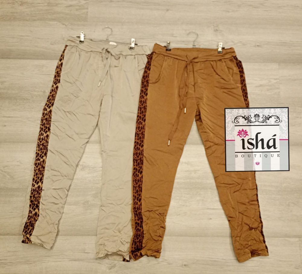 JOGGER beige satinado strip animal print
